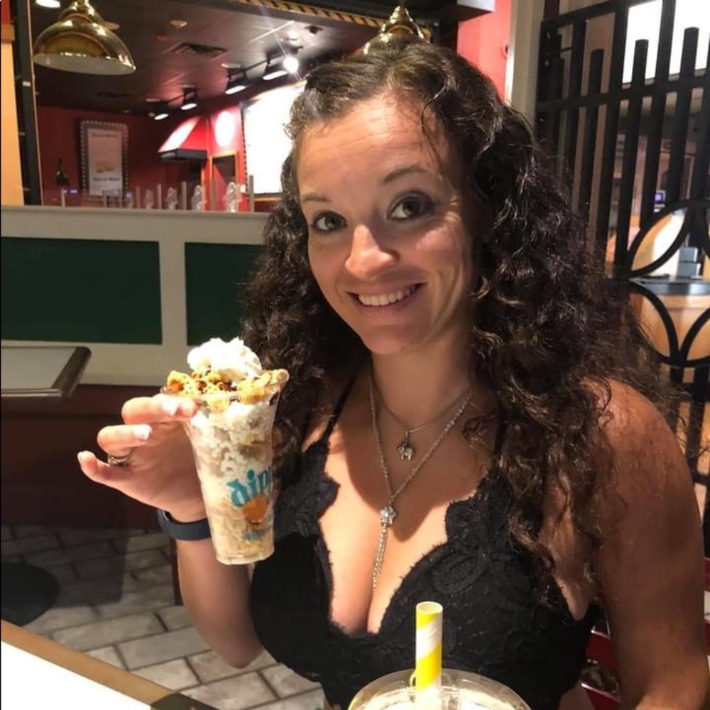 Meet your Posher, Danielle